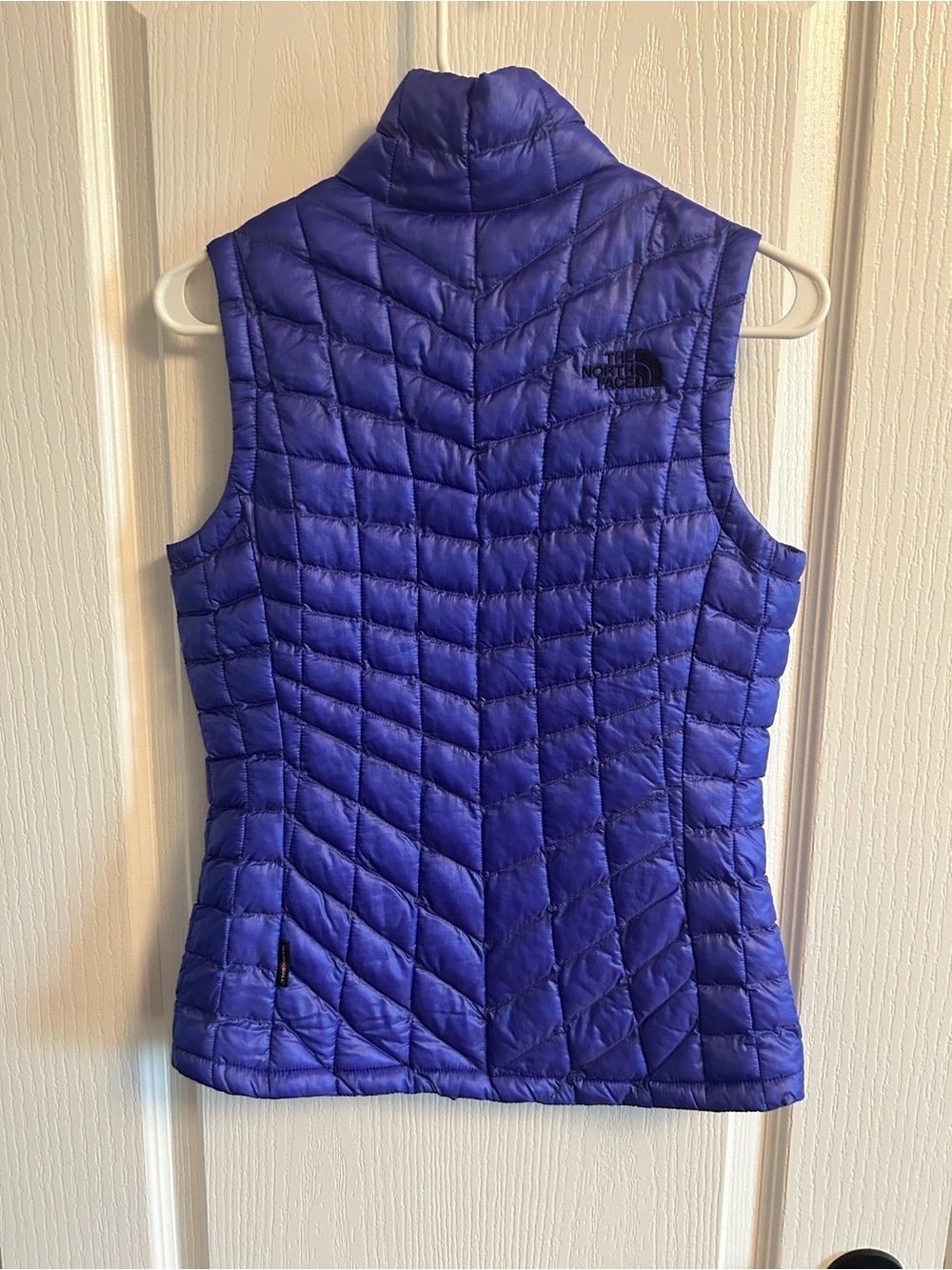 The North Face Women's Blue Quilted Packable Vest - Picture 5 of 6